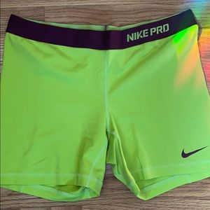 Nike pro dry fit shorts- EUC